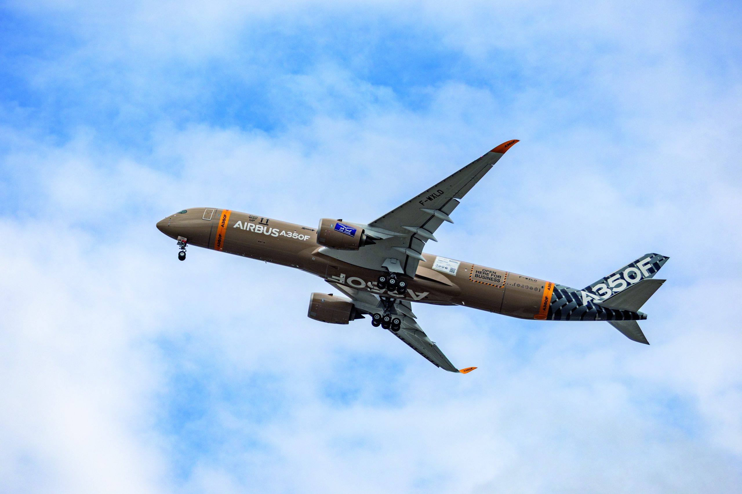 Airbus A350F freighter successfully performs its maiden flight