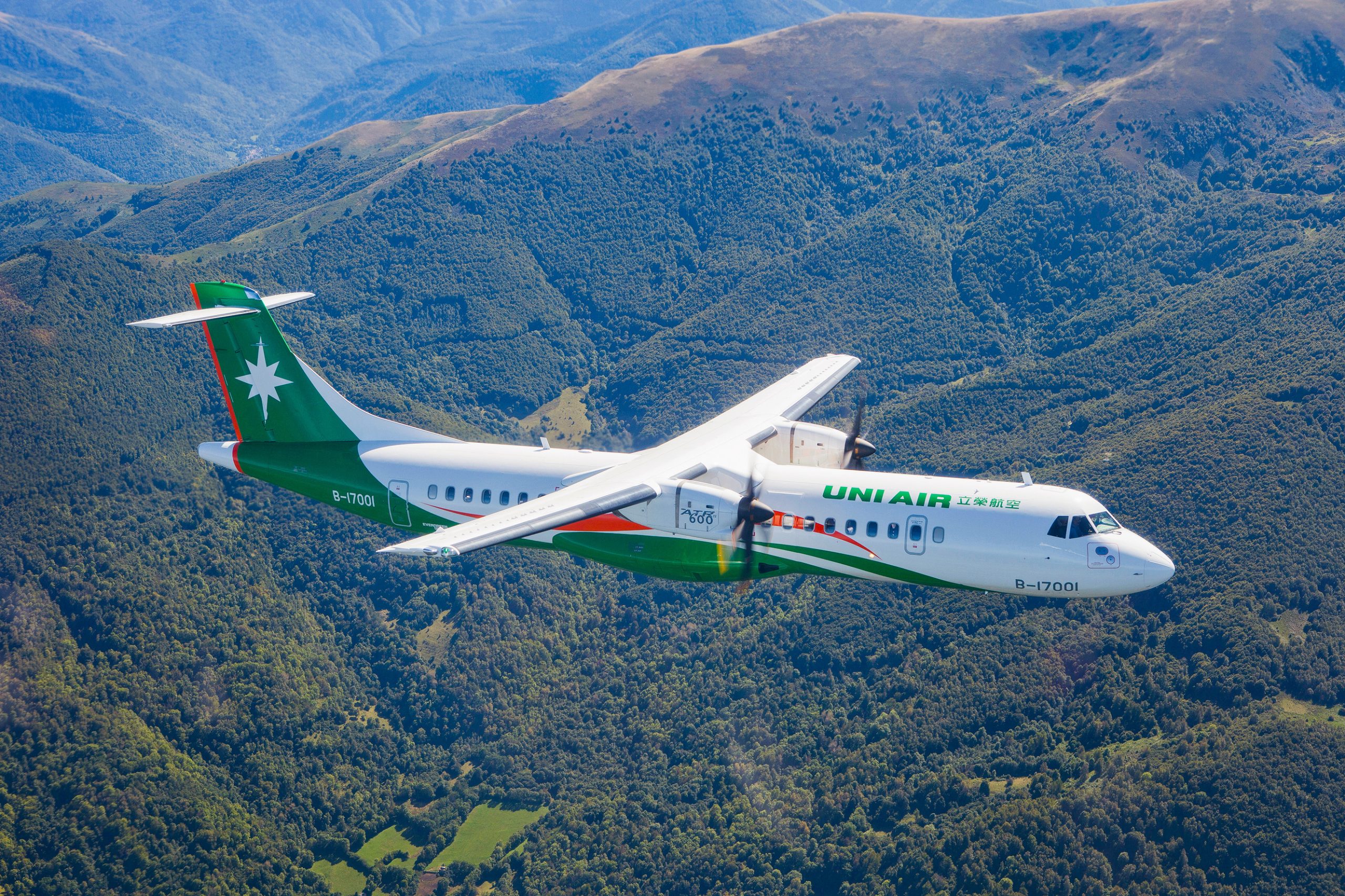 EVA Air unit UNI Air orders 19 ATR 72-600s
