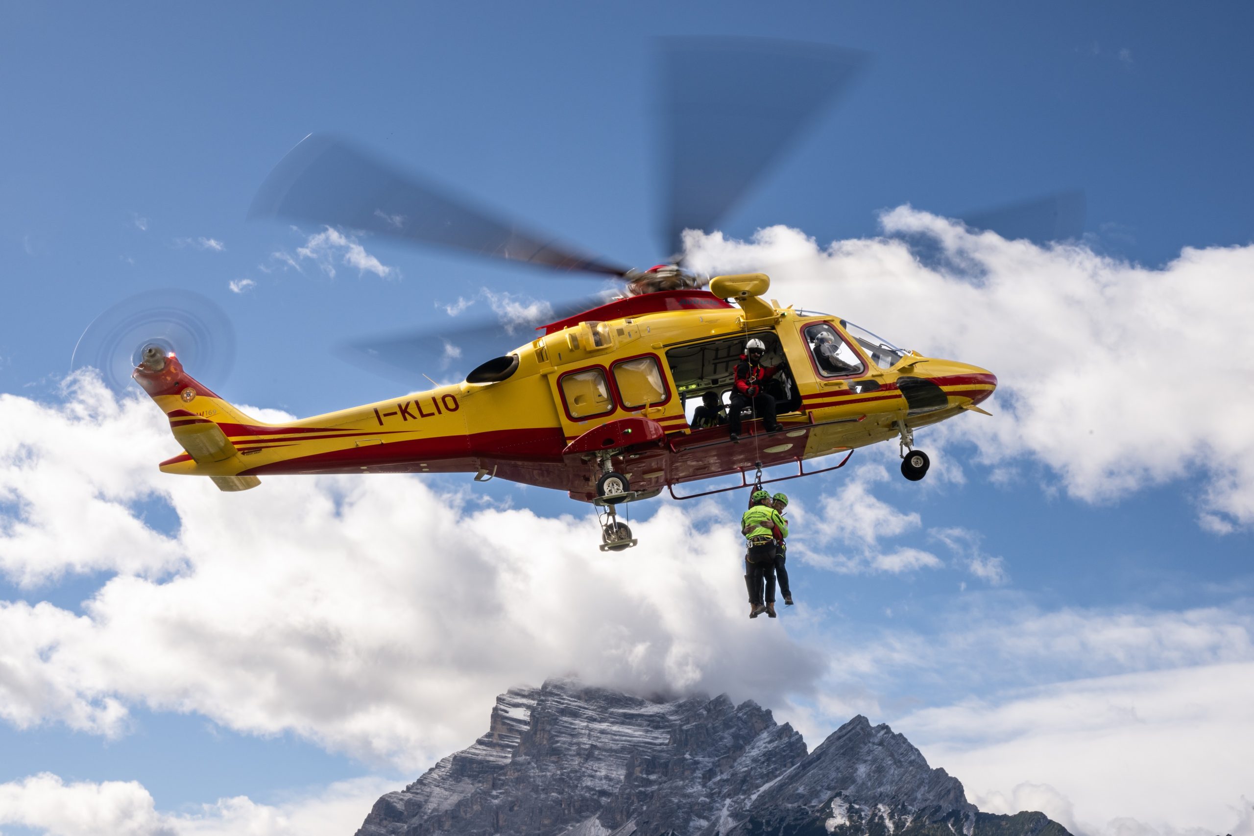 Leonardo wins order for AW169s, AW139s