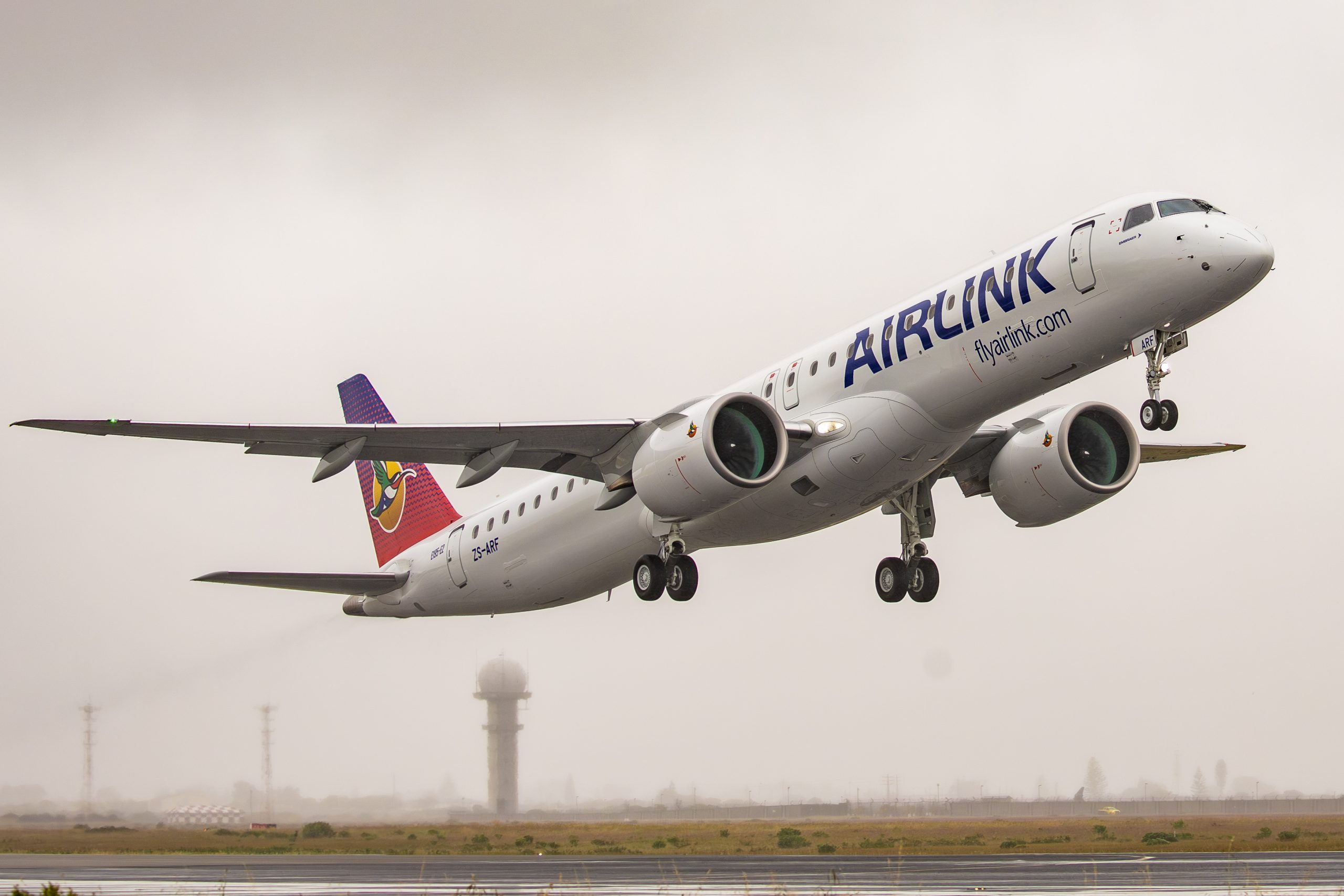 Embraer, Airlink sign component deal