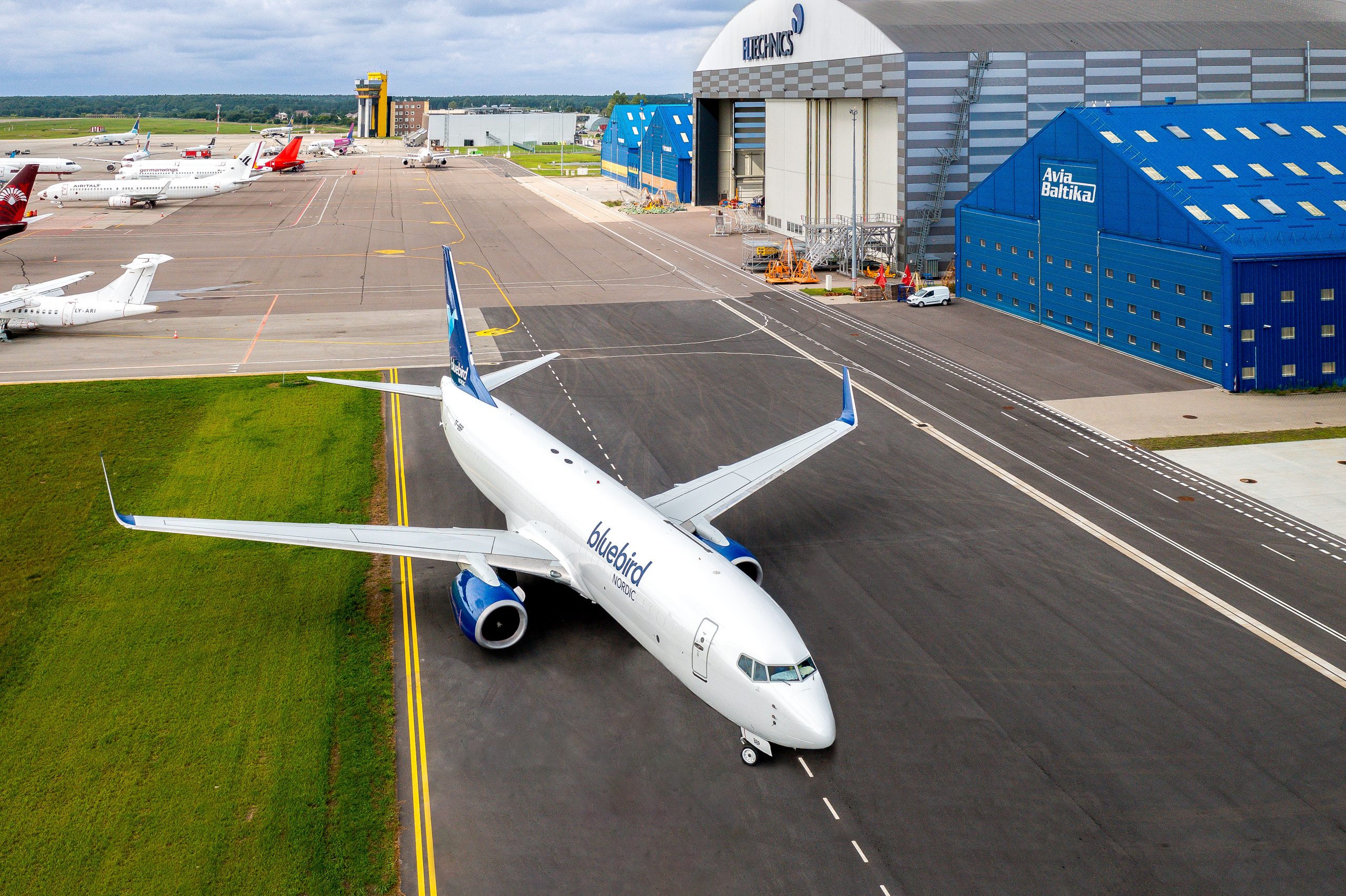 Bluebird Nordic adds fifth Boeing 737-800SF