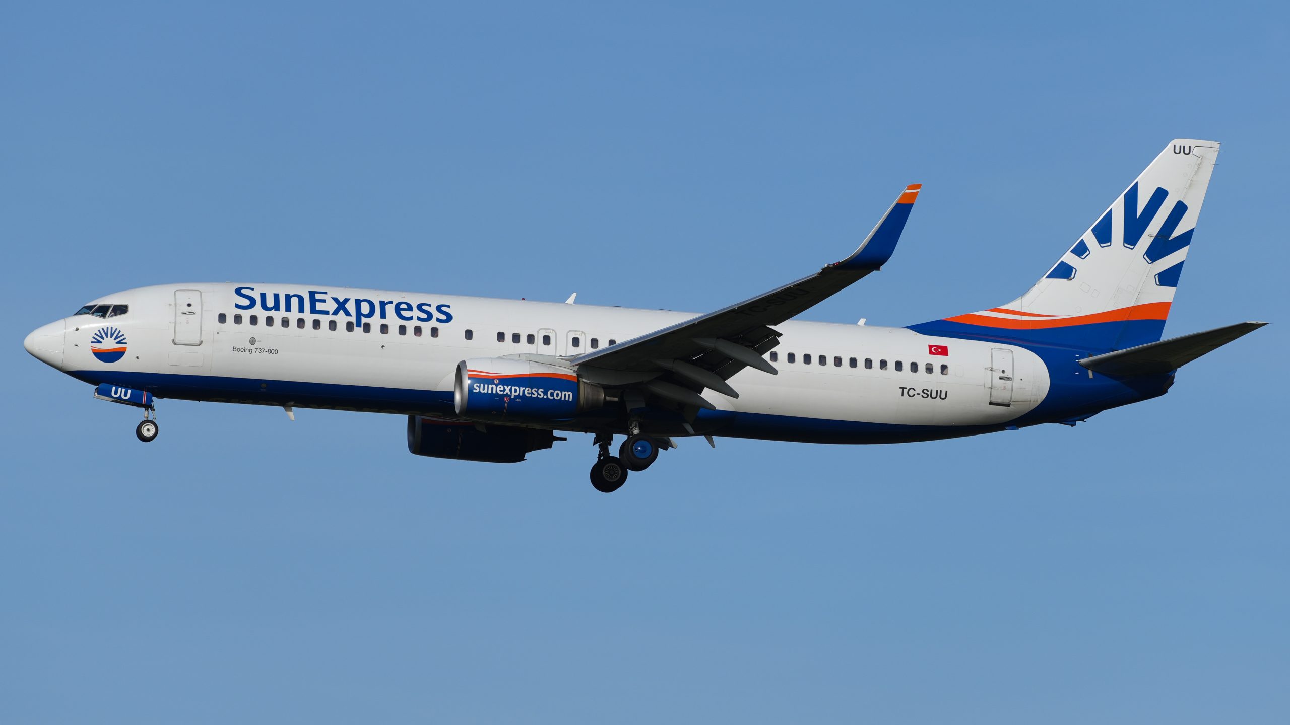AFI KLM E&M, SunExpress sign engine MRO deal