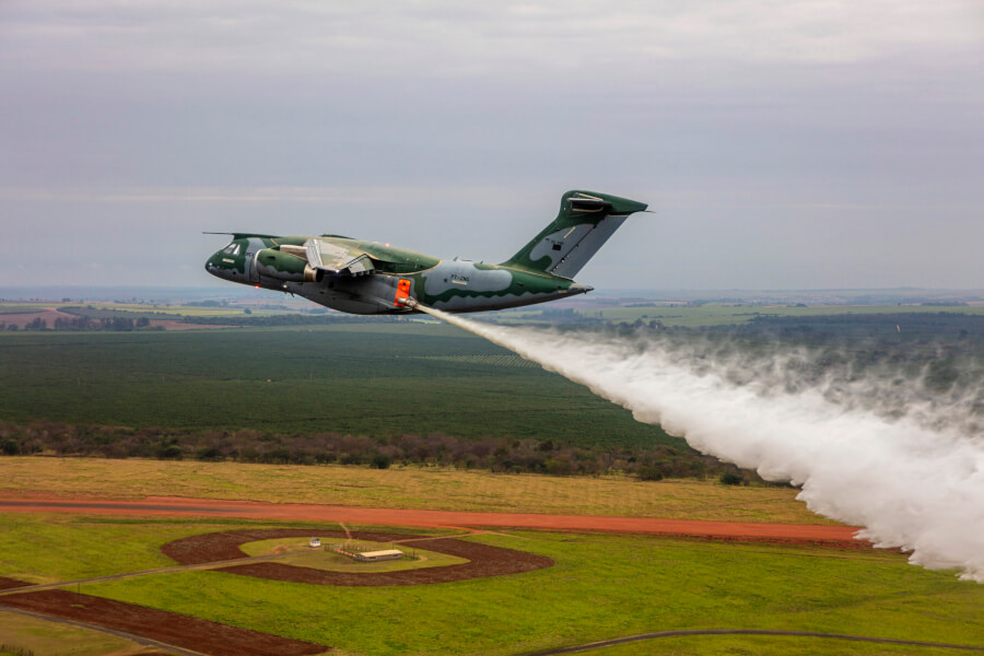 Embraer wraps C-390 firefighting flight tests