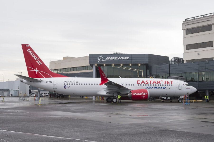 BOC Aviation delivers new 737-8 to Eastar Jet
