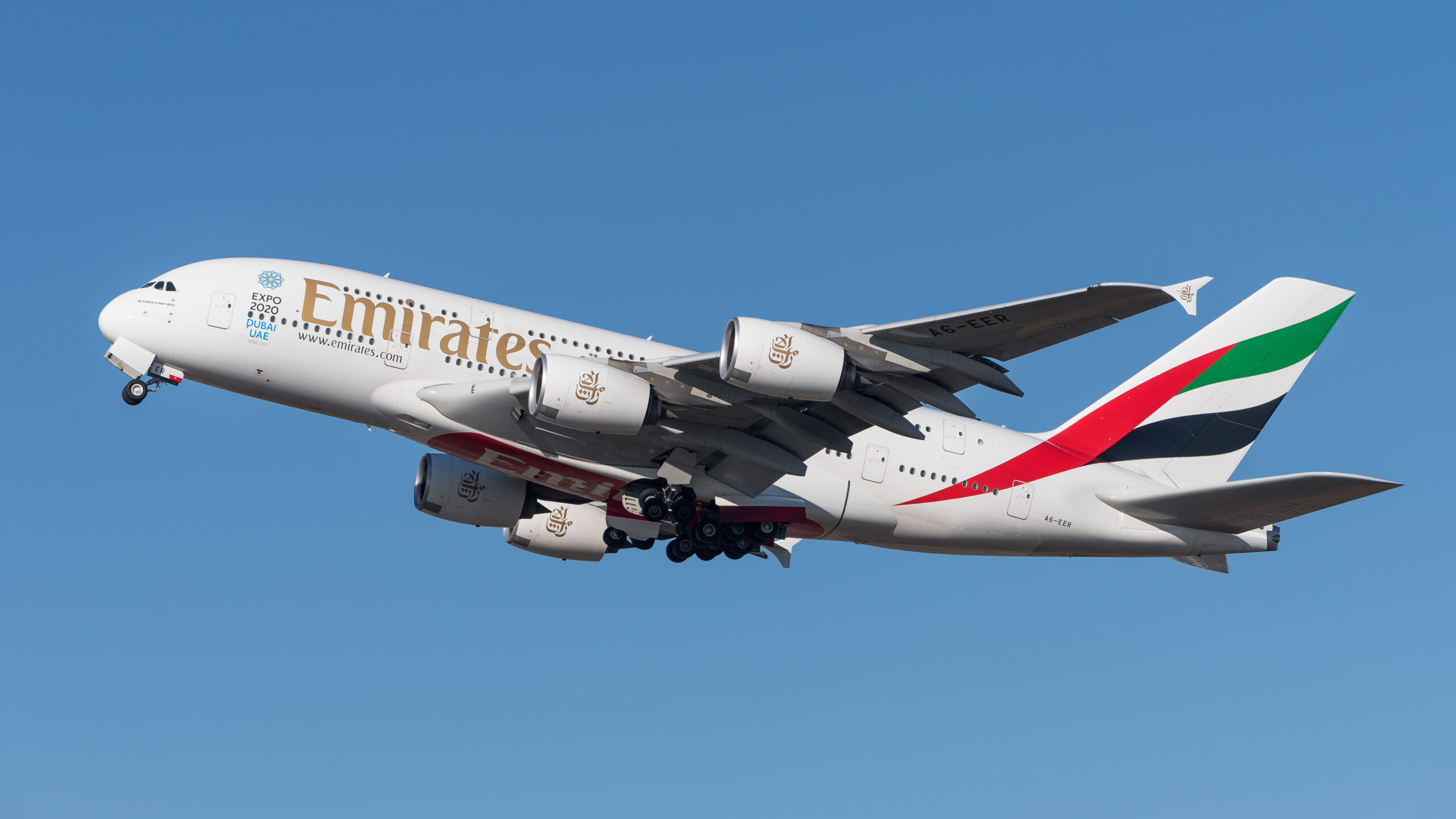 Emirates Group hits half-year profit for 2025-26