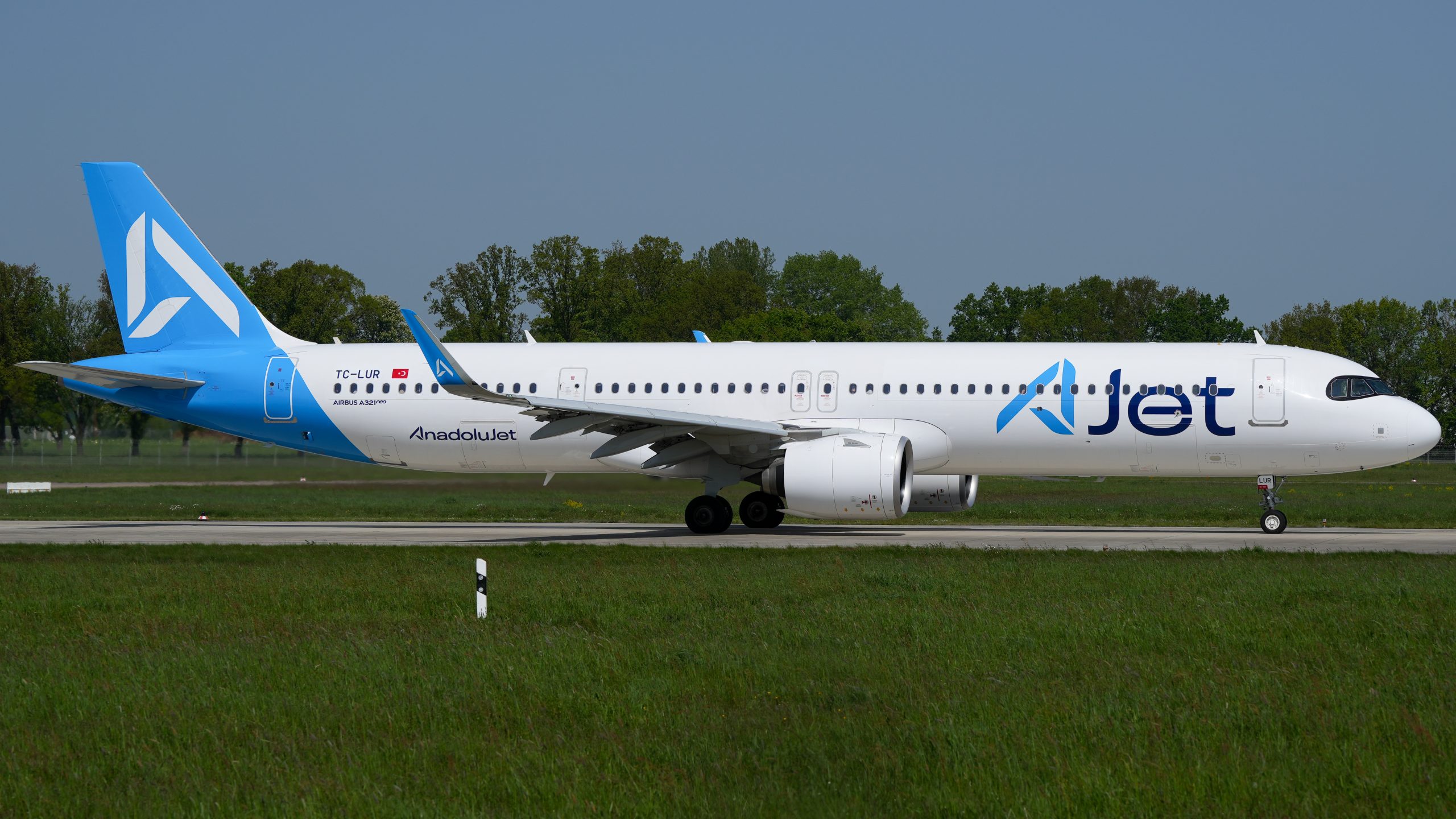 BOC Aviation signs new lease deal with AJet