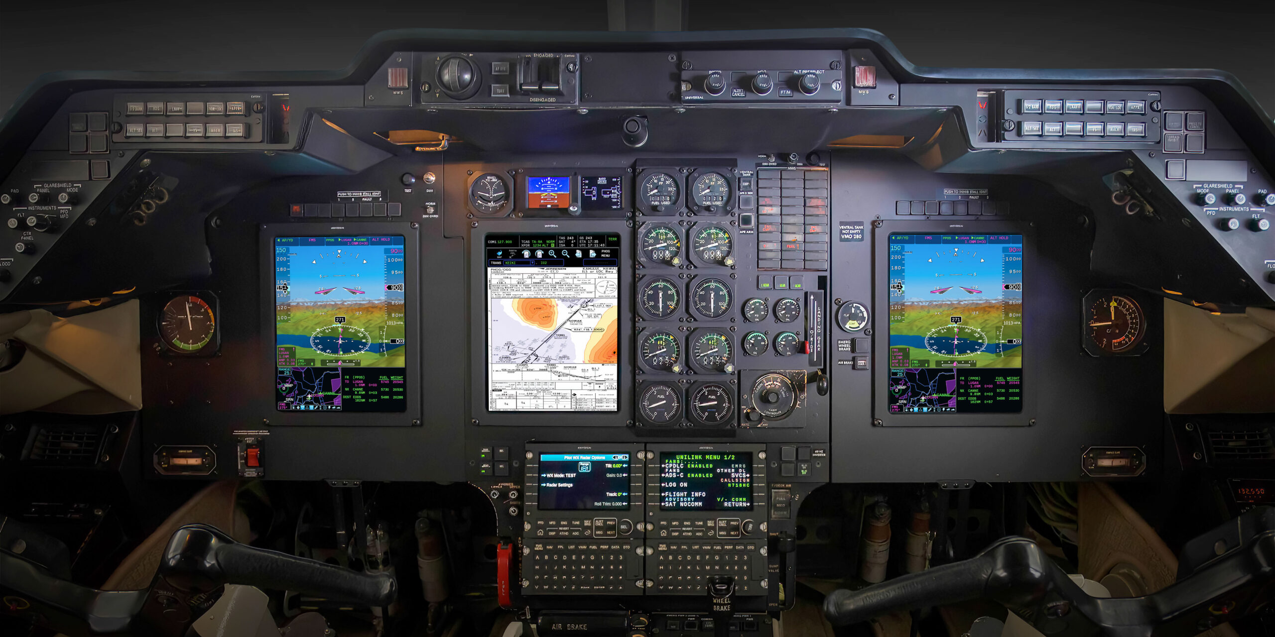 UA’s InSight Display upgrade available for Hawker 800XP