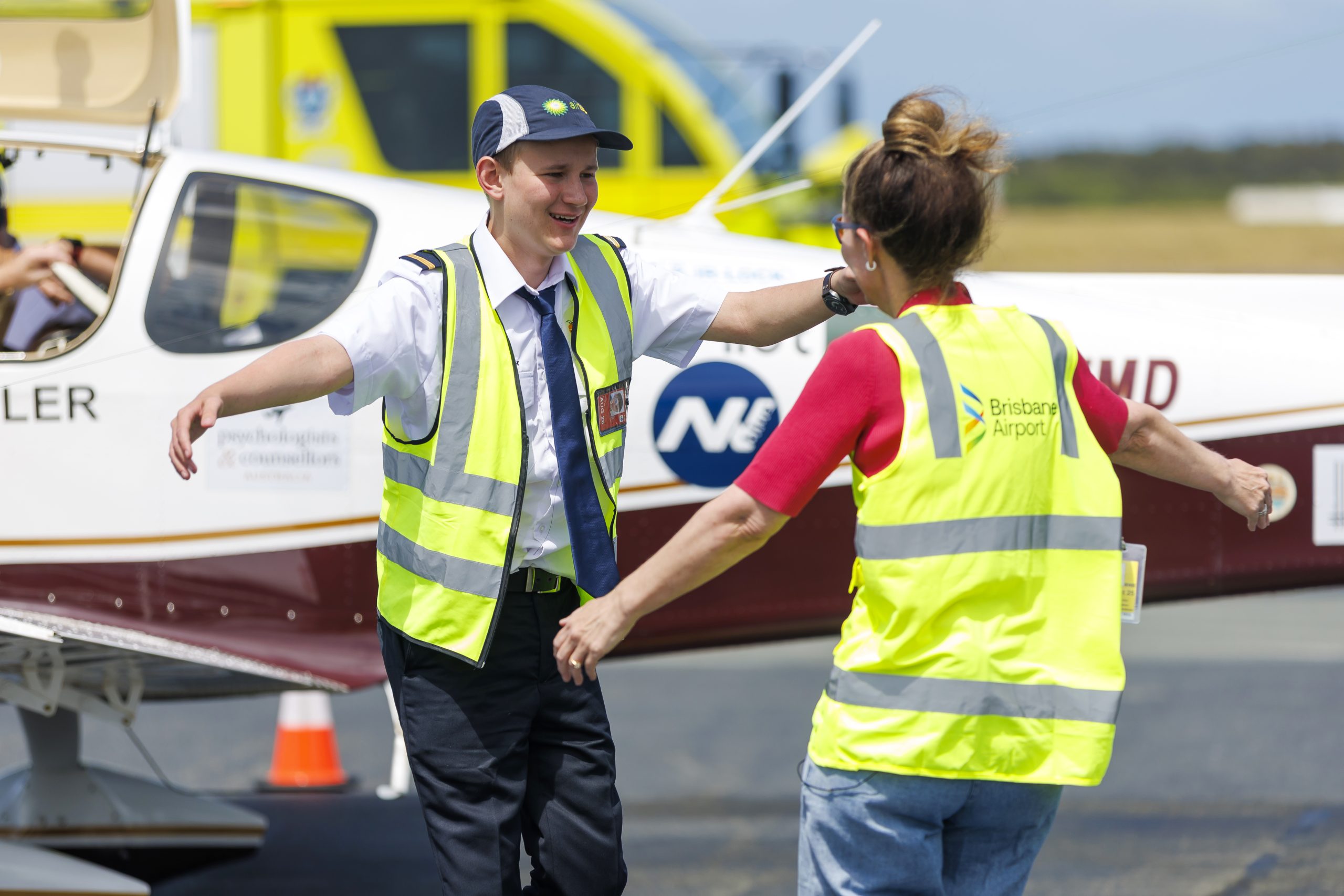 Teen Australian pilot makes aviation history