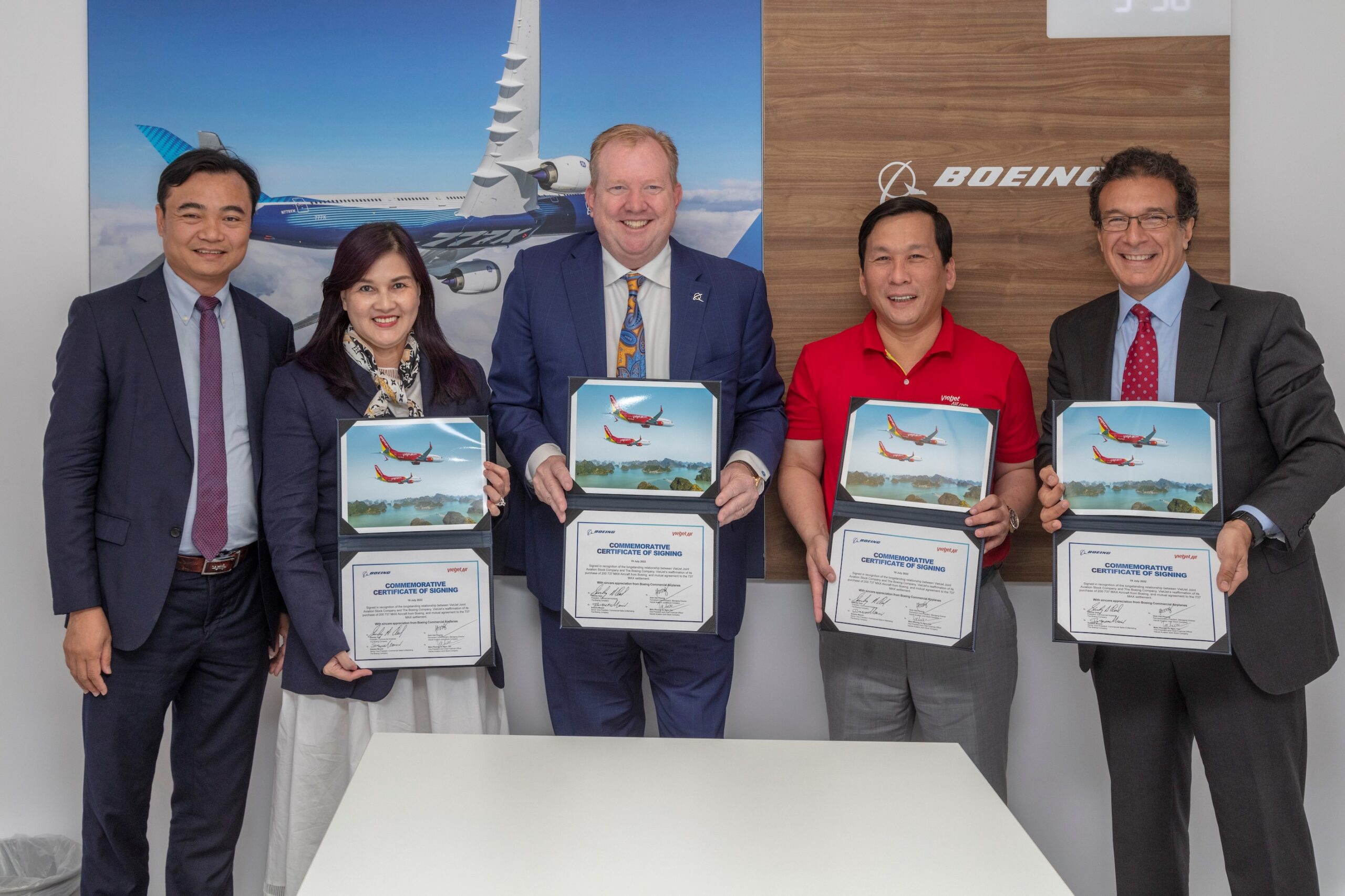 Vietjet and Boeing reaffirm 200 aircraft order; airline signs deal with Rolls for Trent-700s