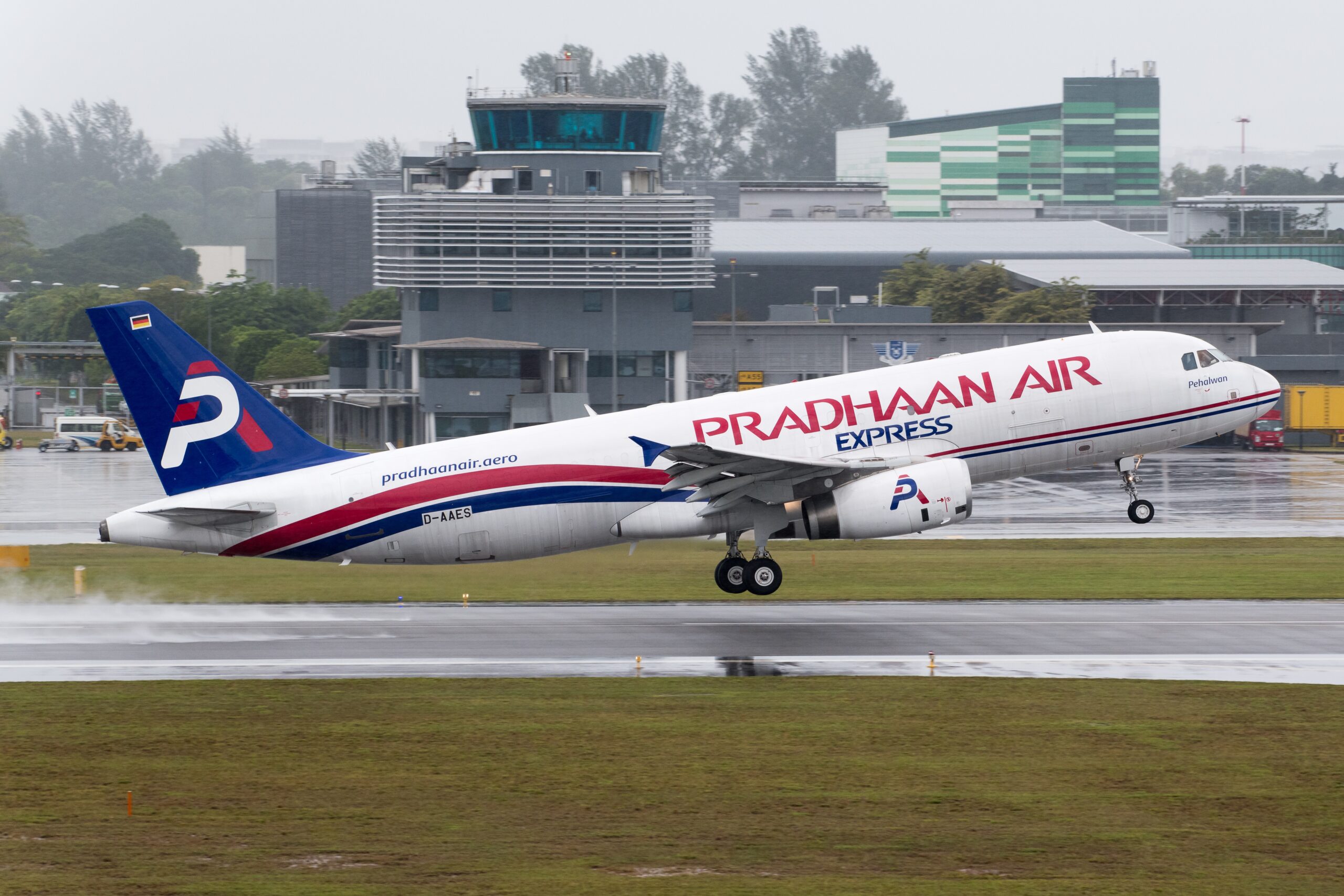 ST Engineering, EFW redeliver first A320P2F