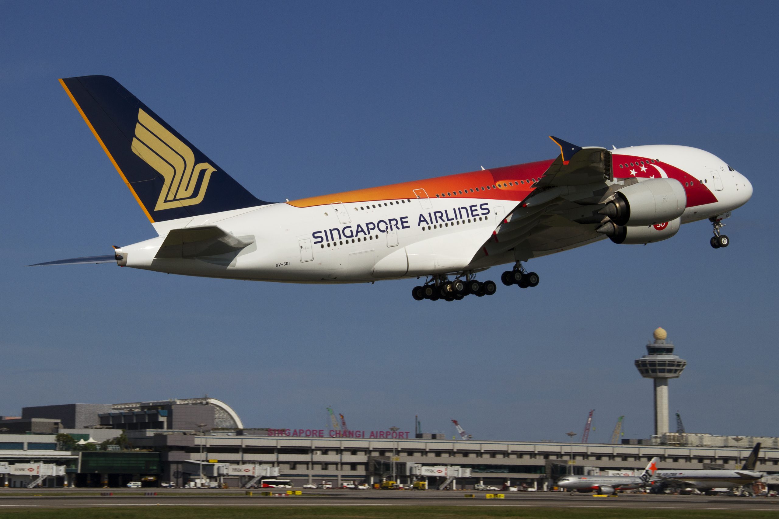 Singapore Airlines says loss expected for Q1 2020-2021 as COVID-19 keeps aviation grounded