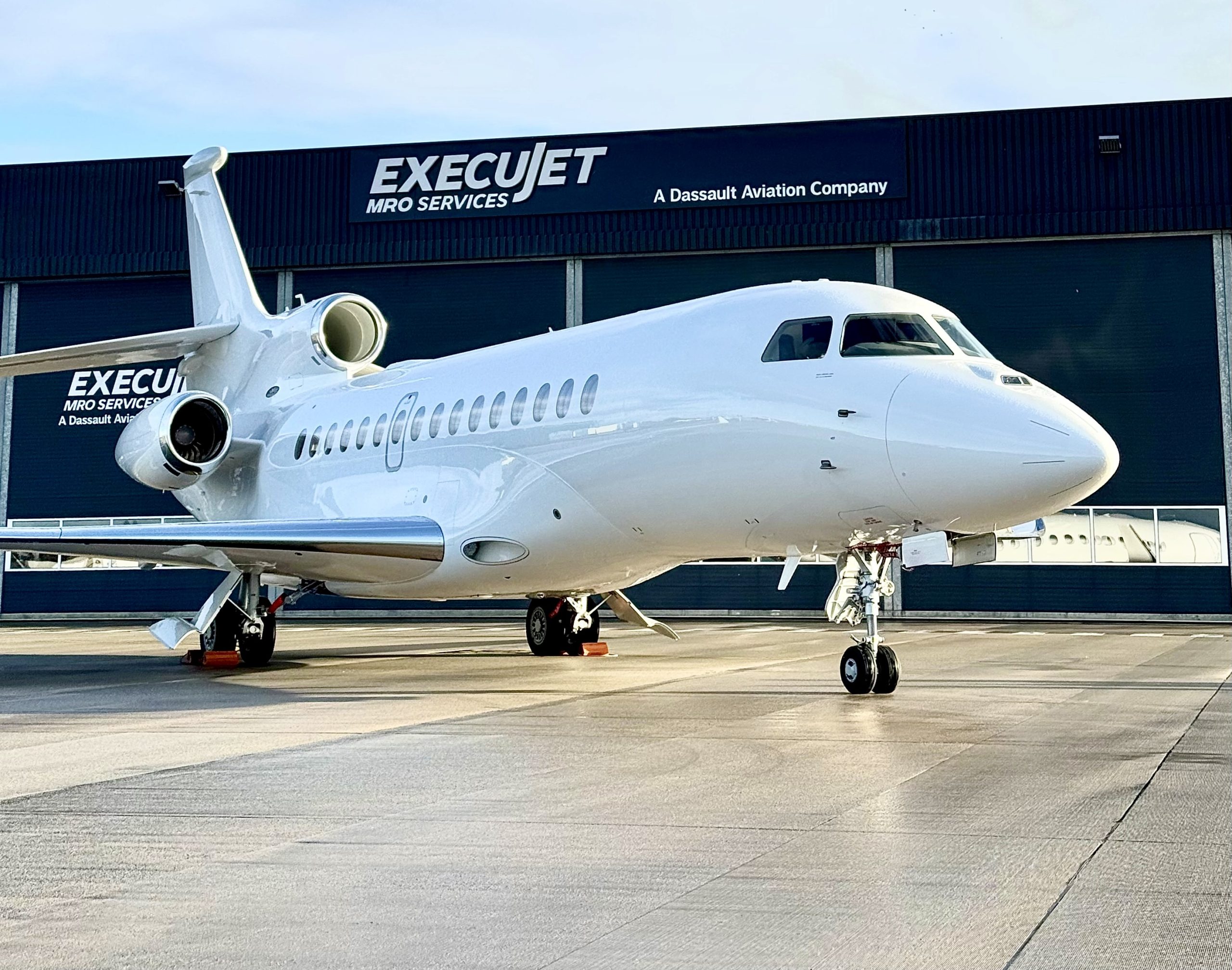 ExecuJet MRO completes Falcon 8X Starlink retrofit