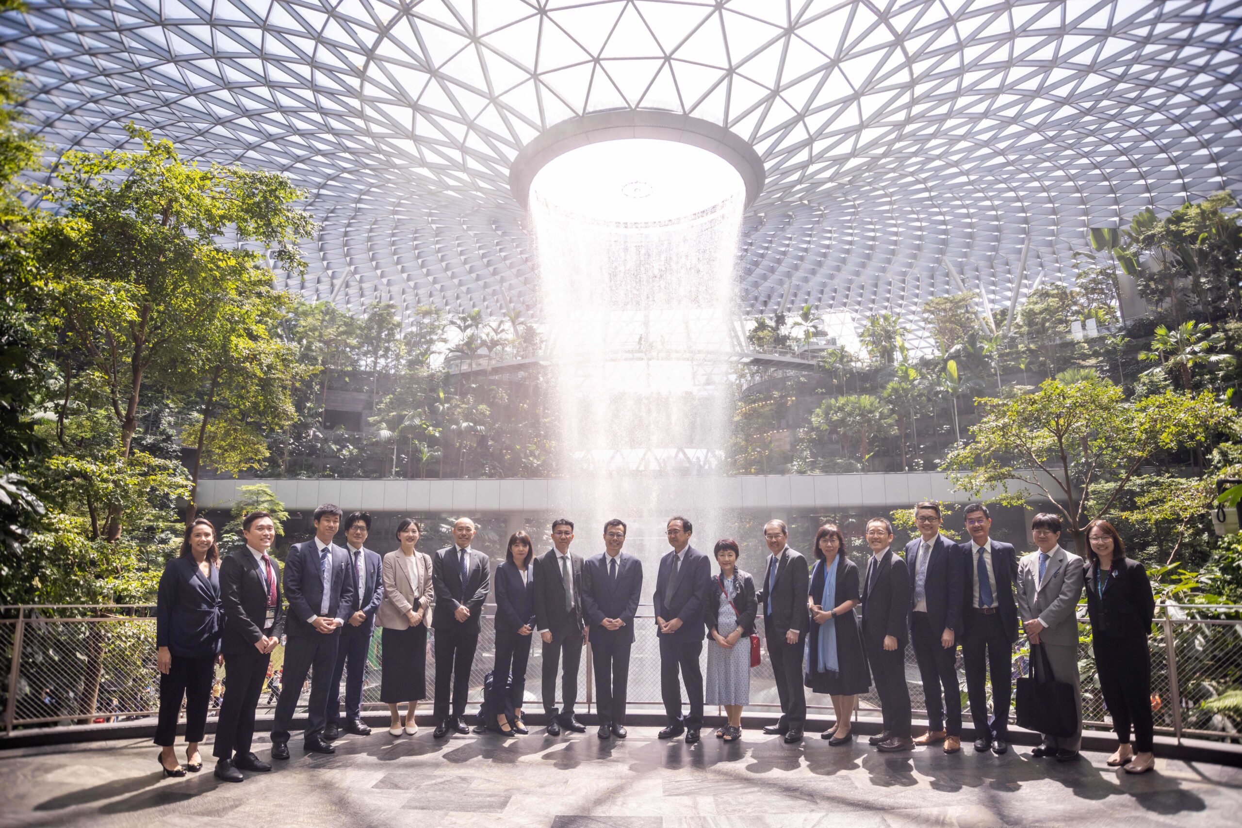 Air travel between Singapore and Japan to go green