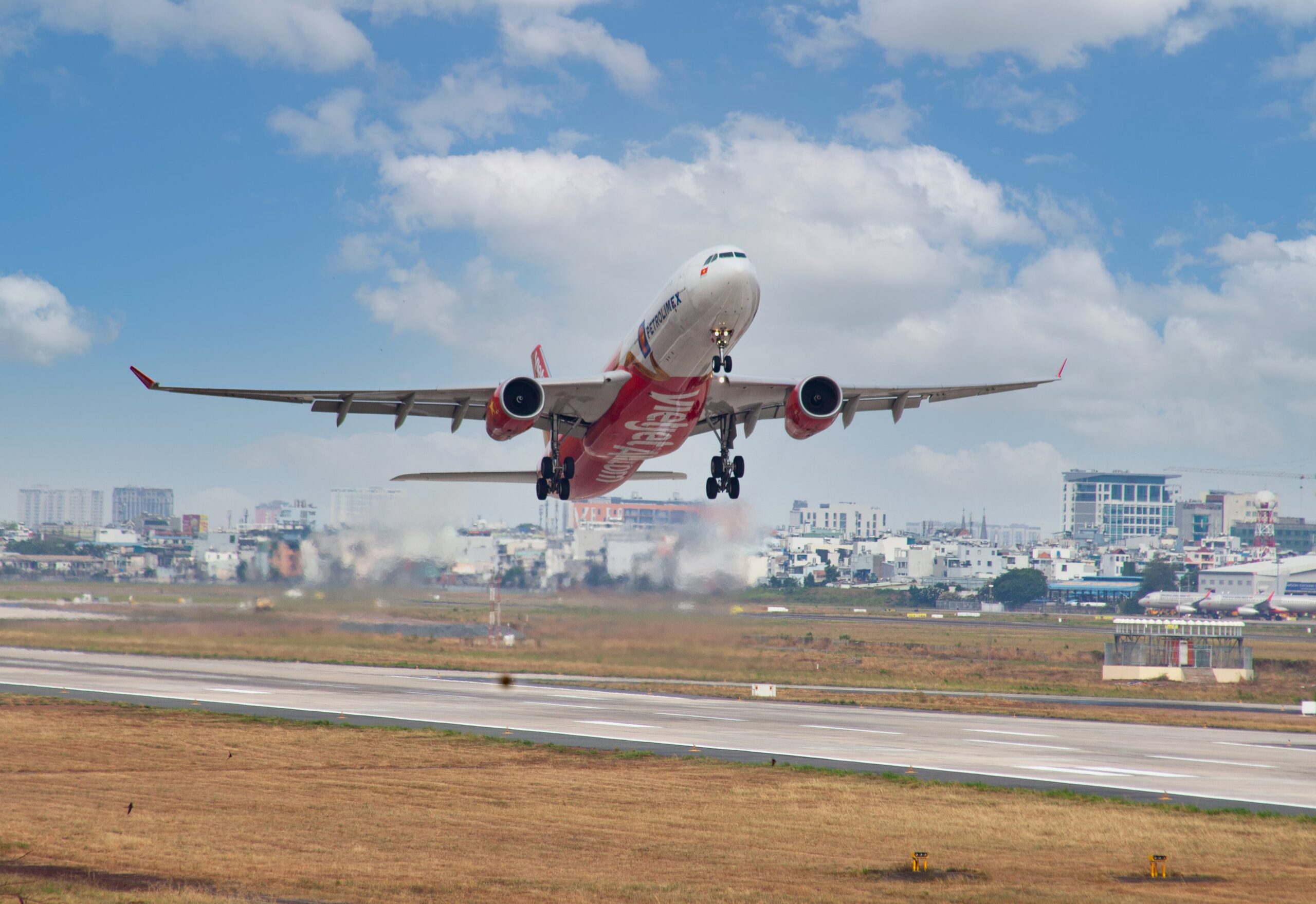 Vietjet launches Ho Chi Minh-Perth-Adelaide direct services