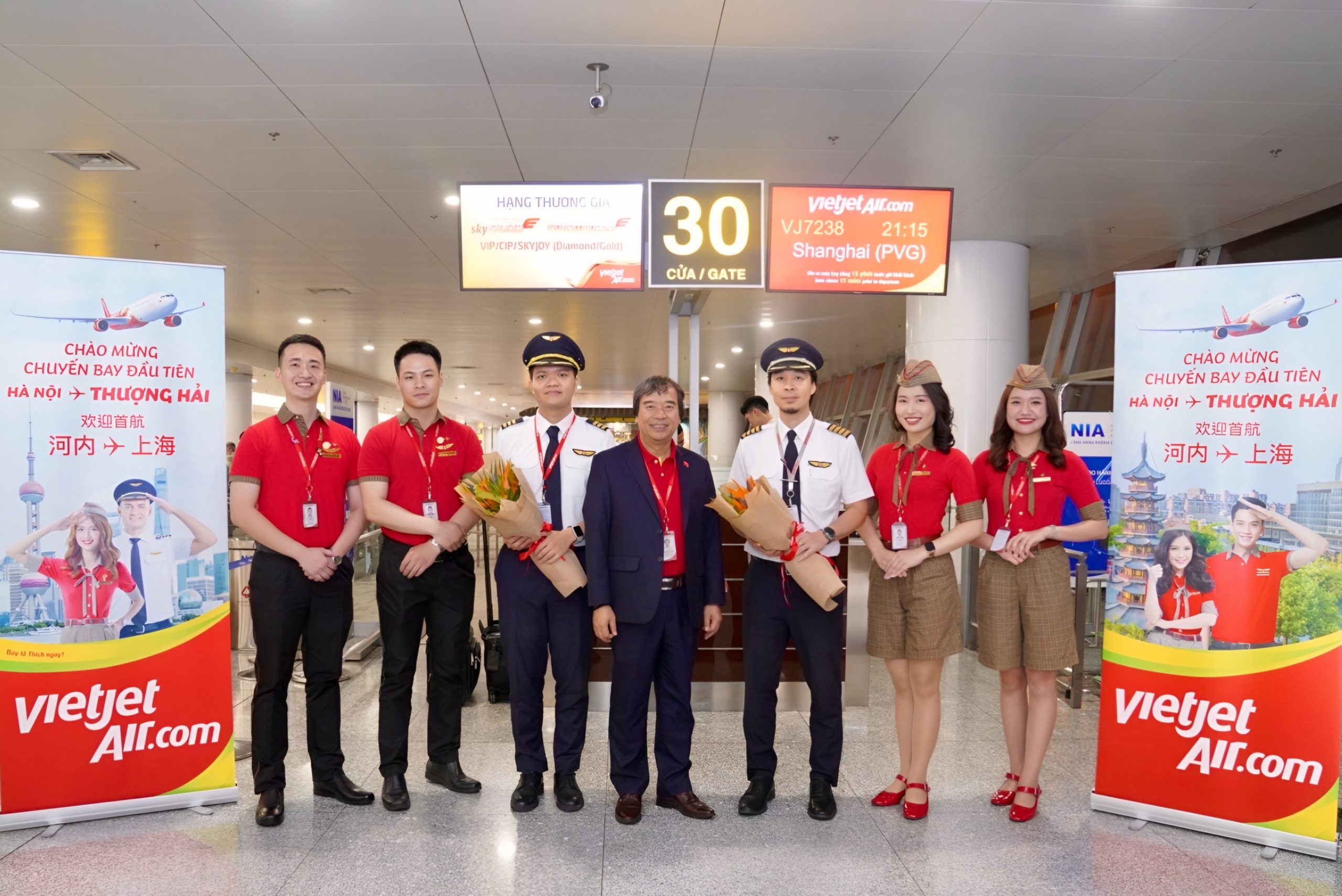 Vietjet launches new Hanoi-Shanghai route