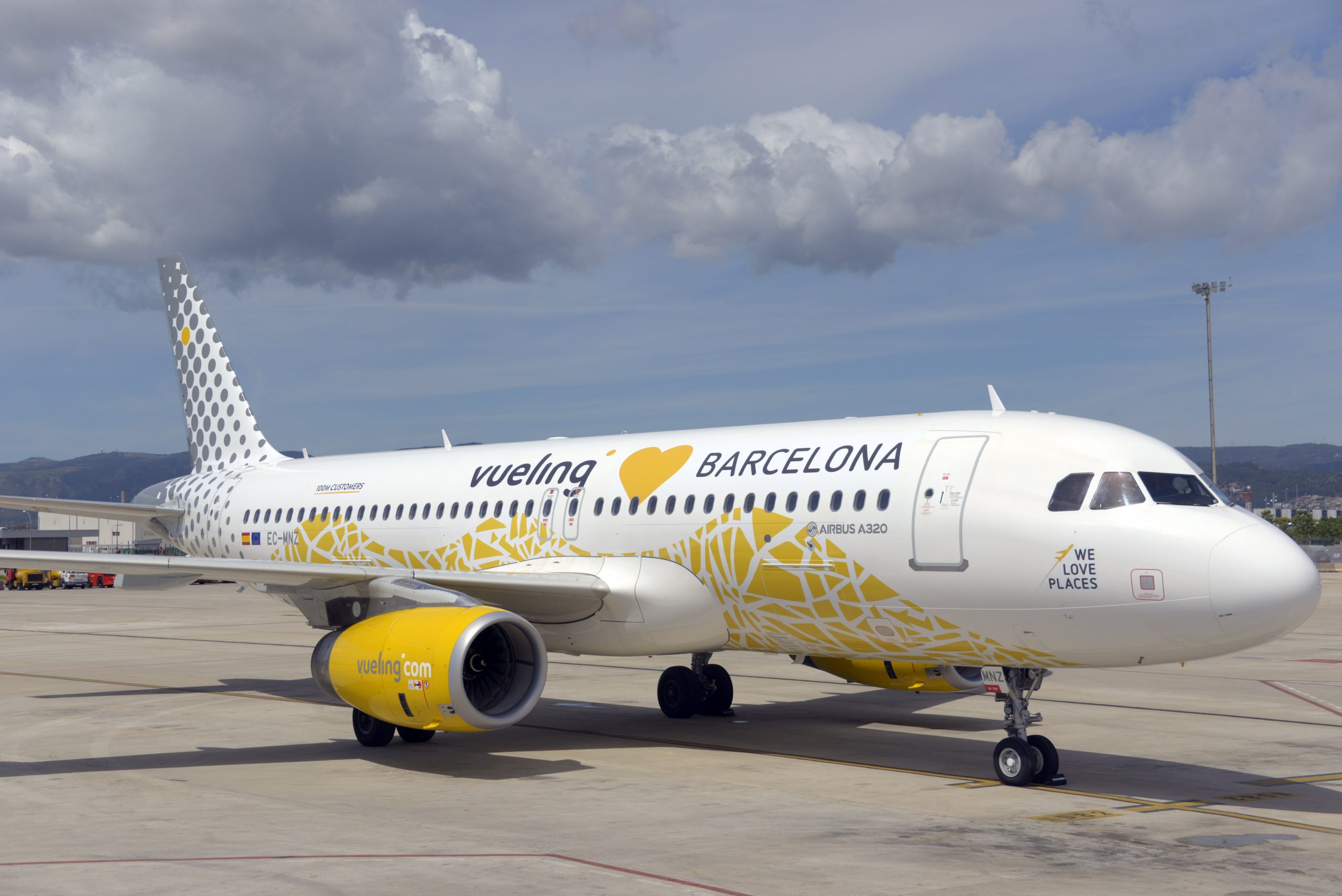 Vueling, Lufthansa Technik sign consumable and expendable contract