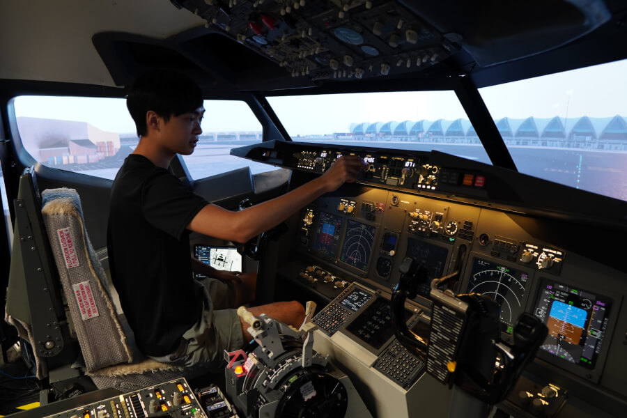 Singapore’s largest retail flight simulator centre WingsAcademy.sg opens