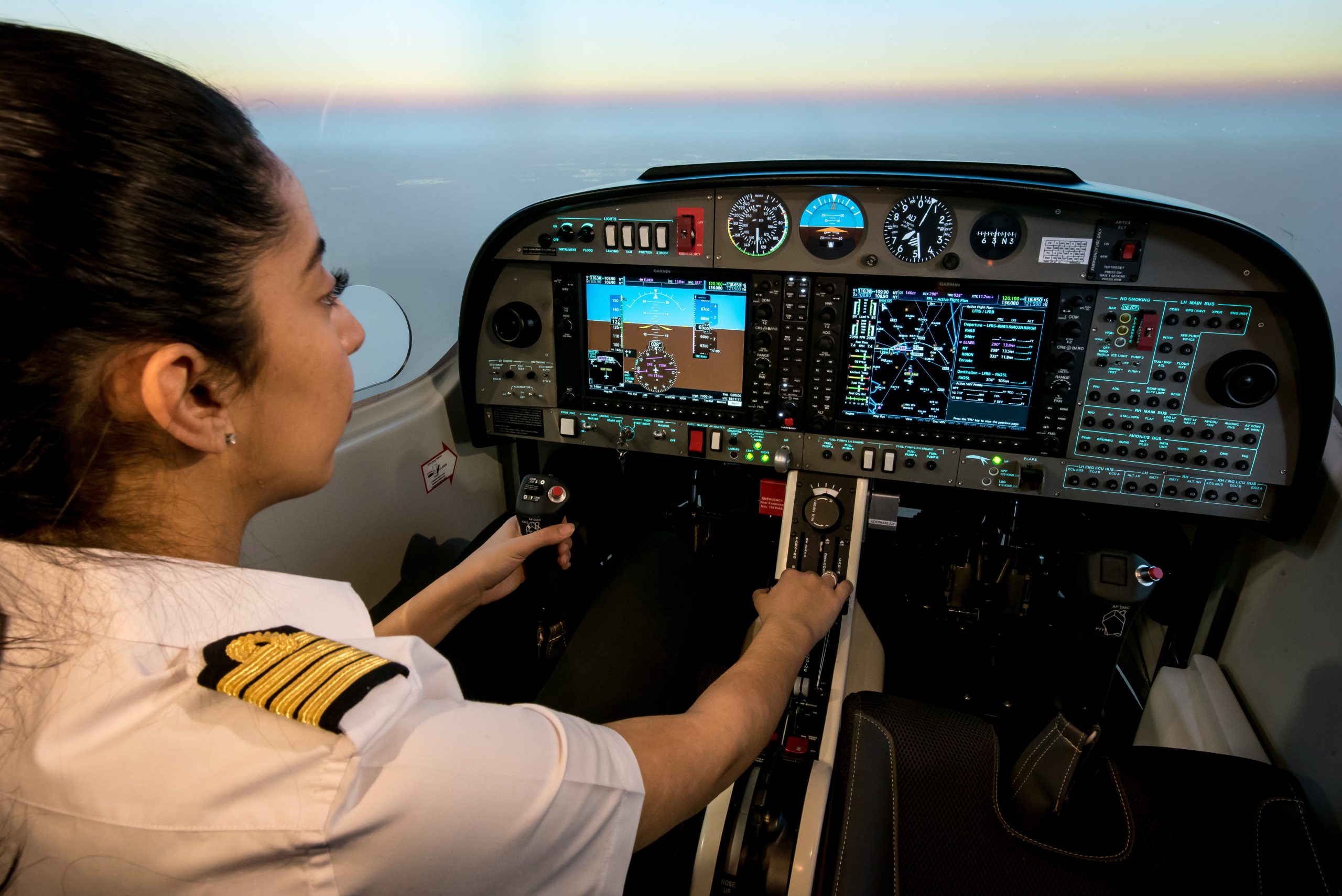 ALSIM wins new AL42 simulator deal