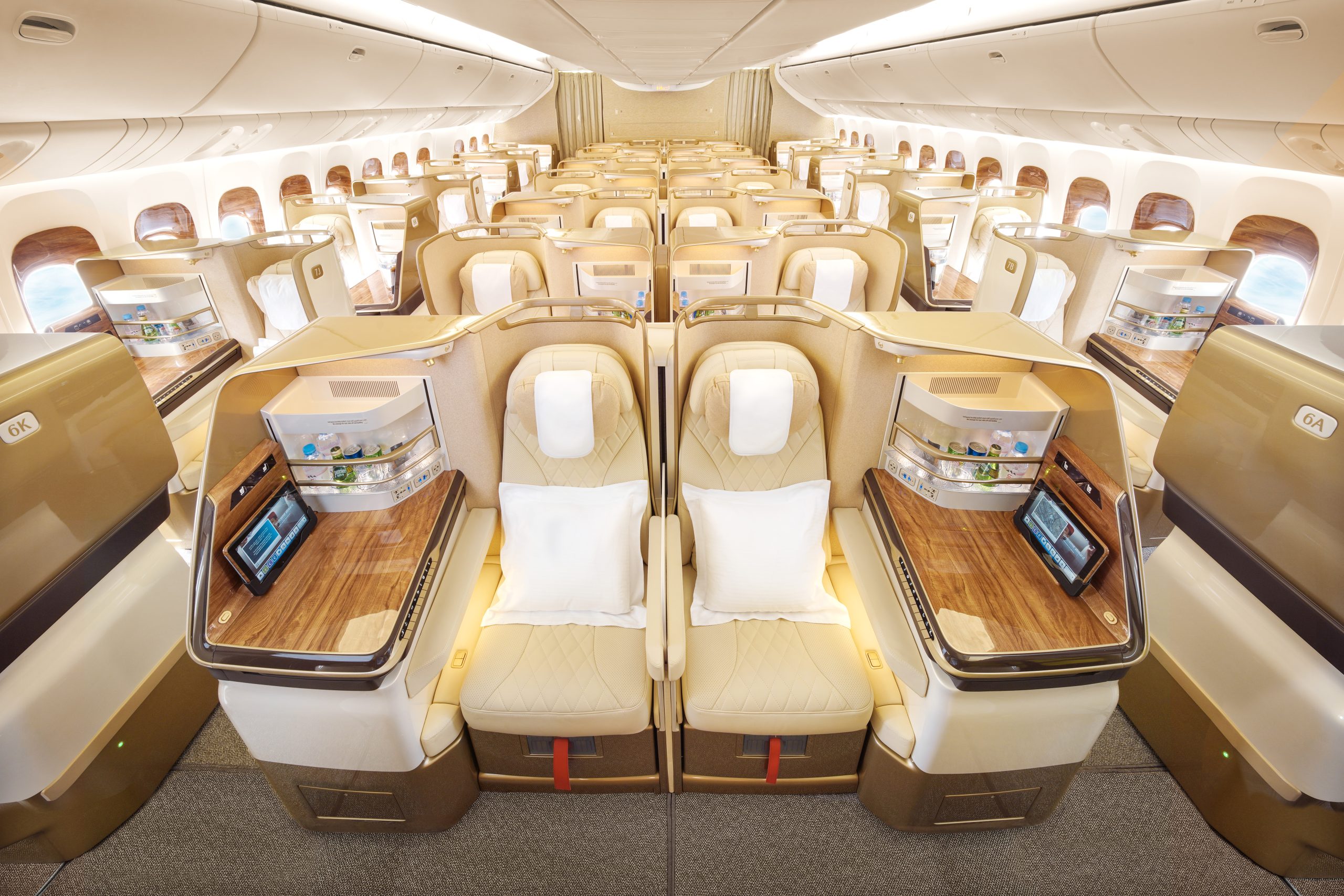 Emirates rolls out retrofitted 777s to Beirut, Beijing