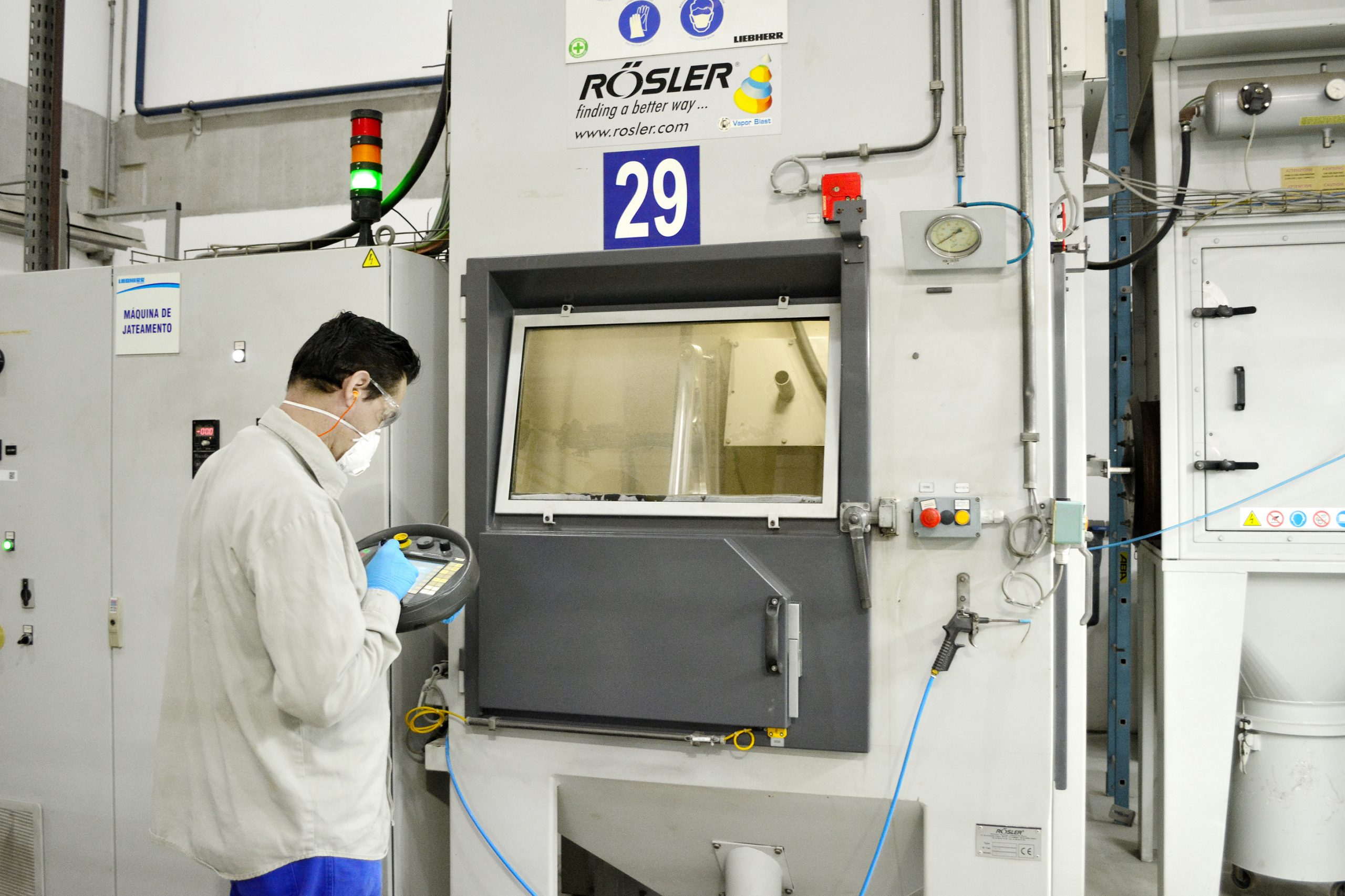 Liebherr-Aerospace Brasil receives new Embraer approvals