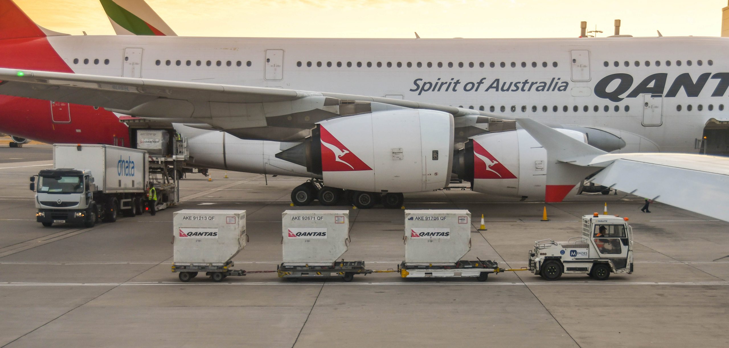 UPDATED: Qantas loses lawsuit over outsourcing