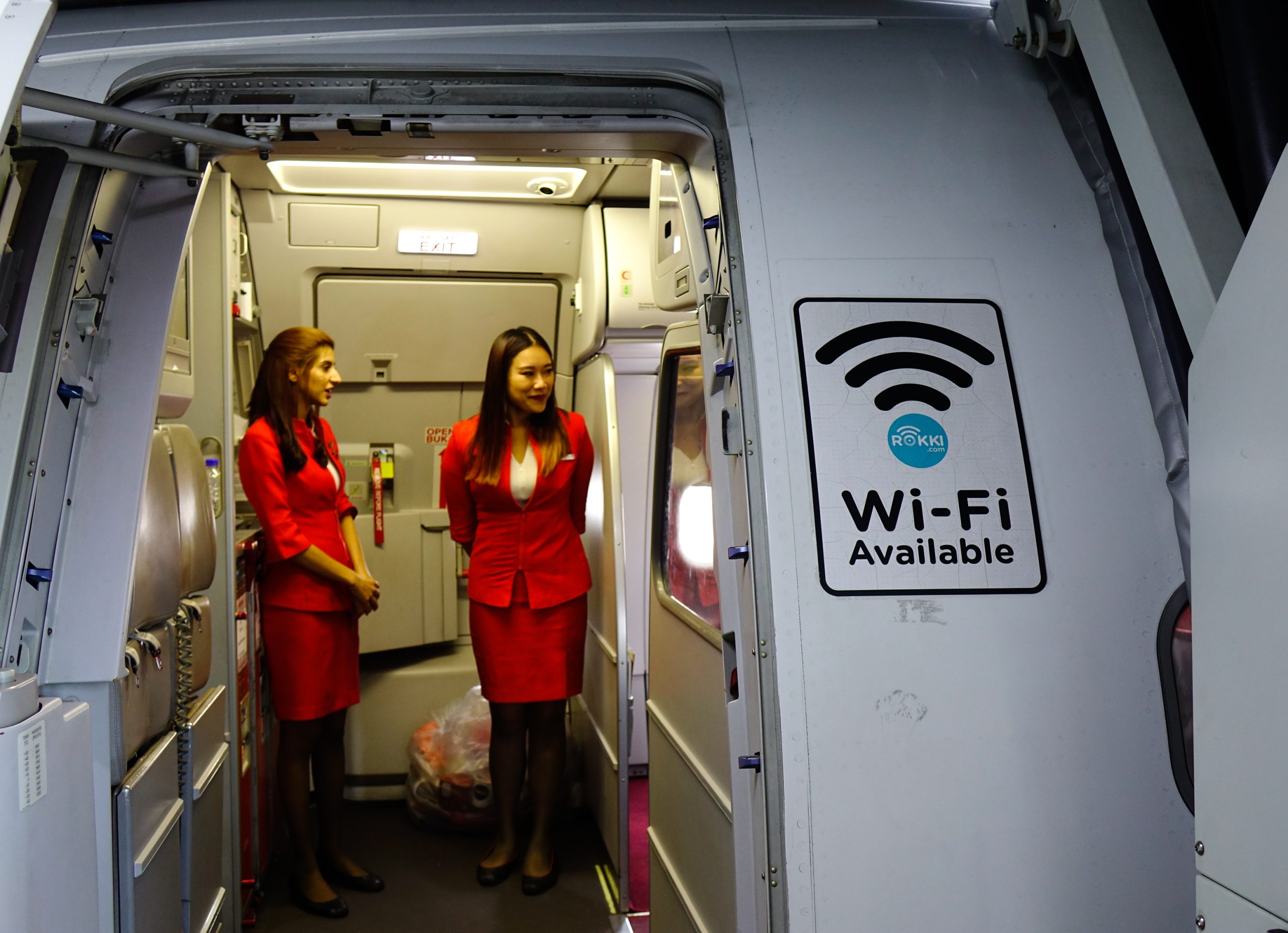 Moment launches ISP-independent Wi-Fi for airlines
