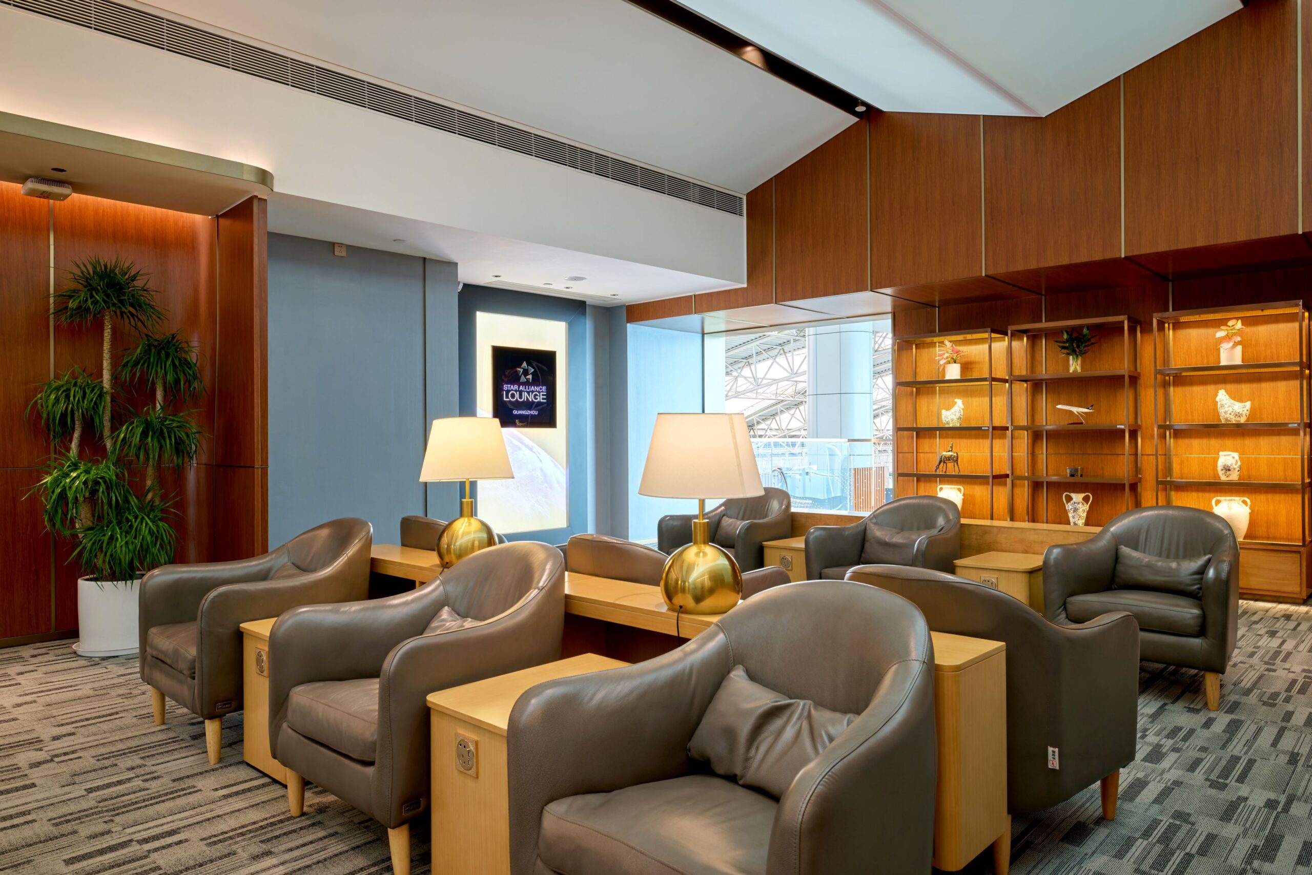 Star Alliance unveils first lounge in Asia